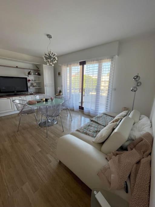 7Mn From The Center/ Pool/Parking Apartment Кан Екстериор снимка