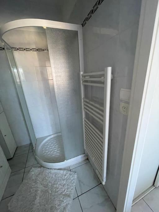 7Mn From The Center/ Pool/Parking Apartment Кан Екстериор снимка