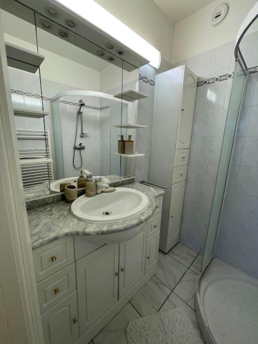 7Mn From The Center/ Pool/Parking Apartment Кан Екстериор снимка